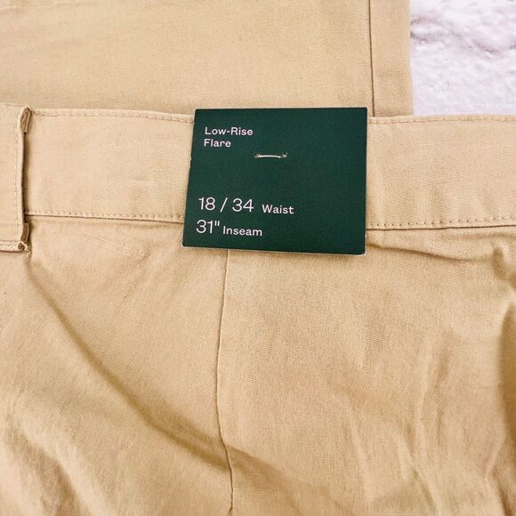 NEW Wild Fable Casual Flare Pants Women's Size 18/34 Tan Flat Front Low Rise - Picture 13 of 13